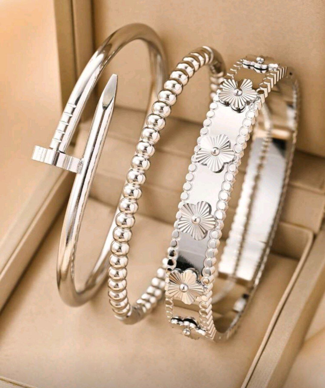 Velvet Glow Bracelet set